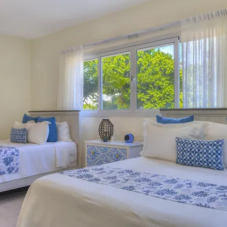 Golf & Sun Retreat Вилла Адехе